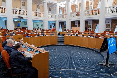 Аграриям и медорганизациям снижают налоги